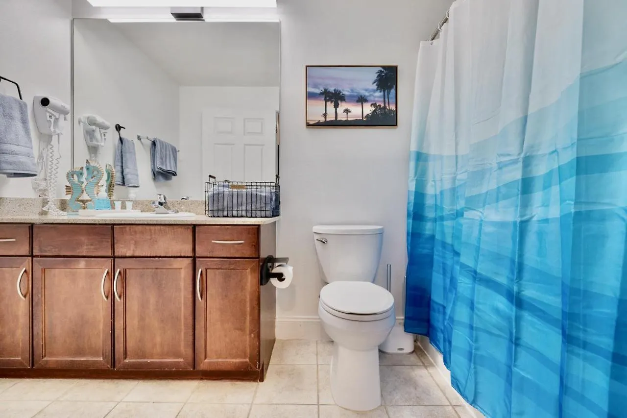 Luxurious 4 Bedroom Condo! Gulf Views! Sleeps 10 & Easy Beach Access! By Dolce Vita Getaways Pcb Panama City Beach USA